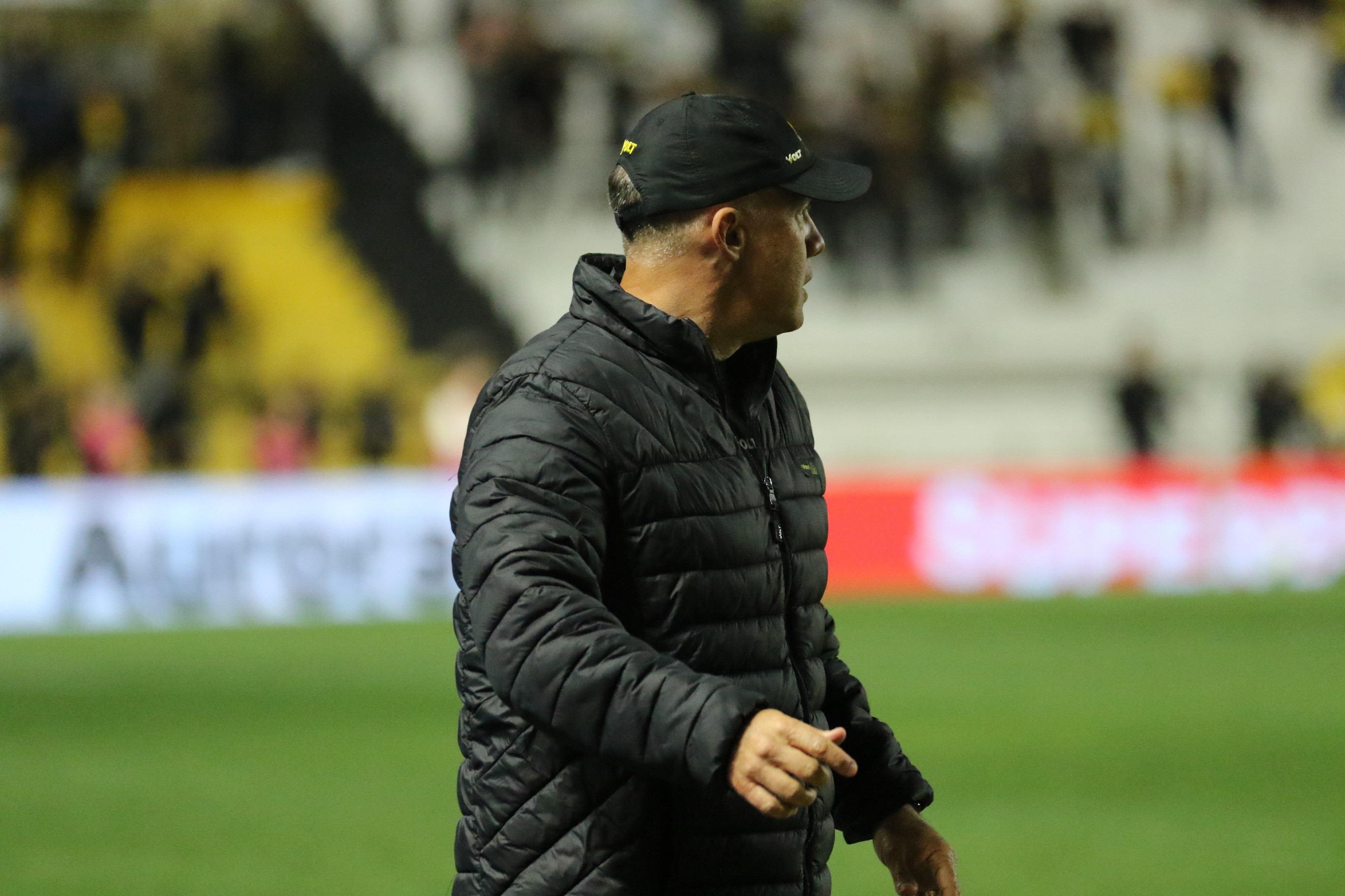 Eduardo Baptista nega que foi procurado pelo Internacional: "Não chegou nada"