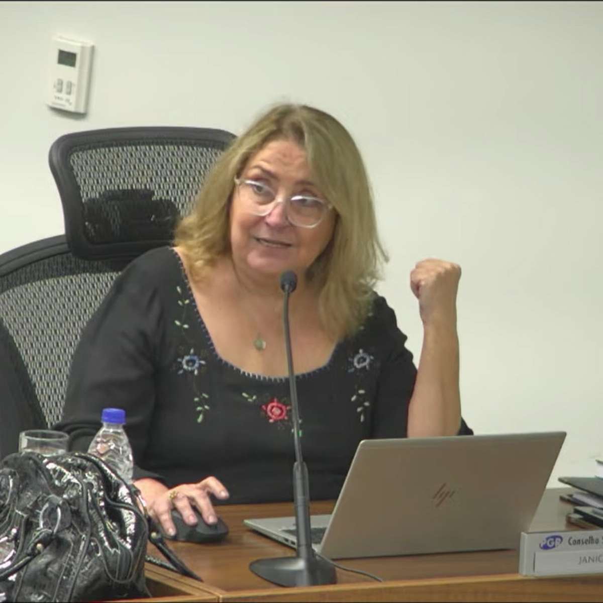 ‘Pessoa gentil, cordial, delicada’: procuradora justifica Gonet ter dado parabéns a Vorcaro