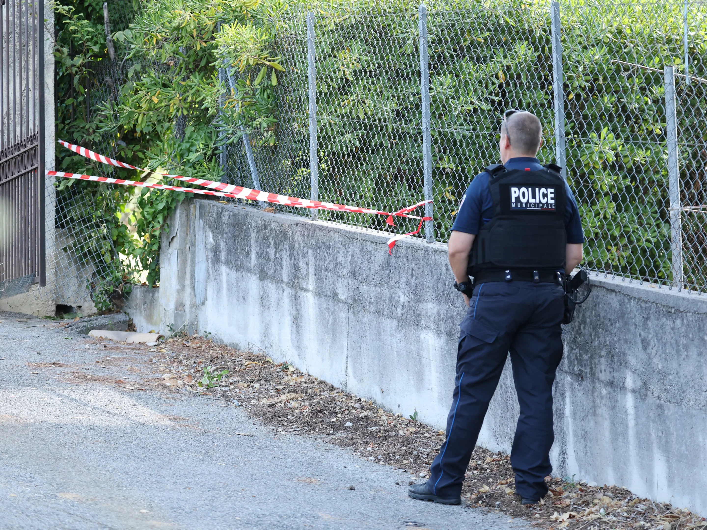 Alemães presos por pendurar falsificações no Louvre