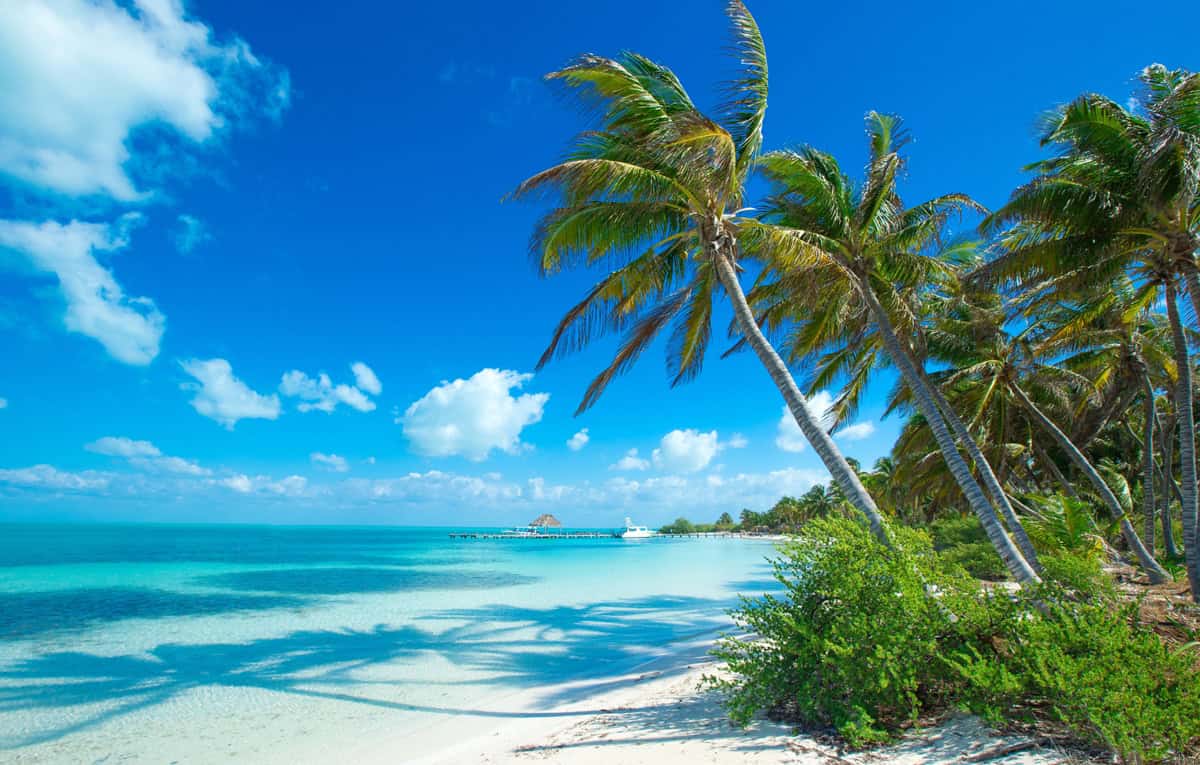 praia nas ilhas maldivas