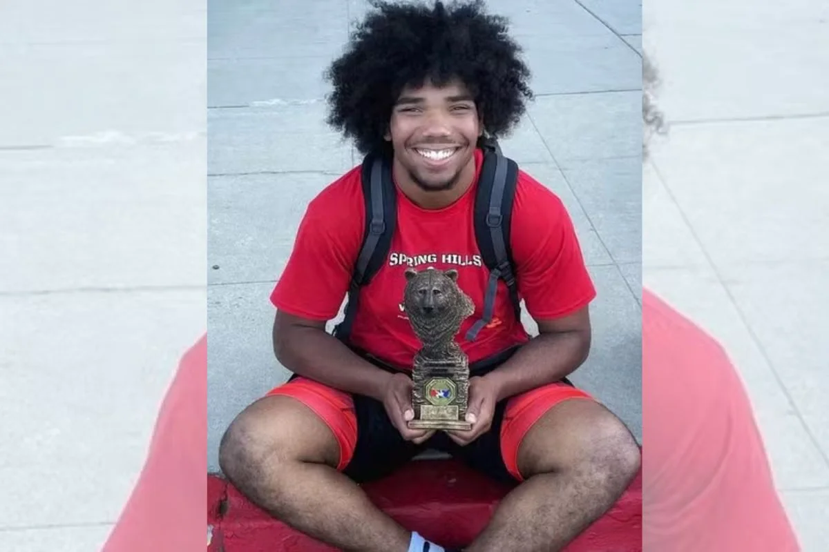 Lutador de 19 anos morre durante trilha com amigos na Califórnia