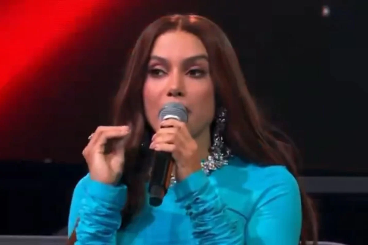 Anitta dá esporro ao vivo em produção do Estrelas da Casa na TV Globo