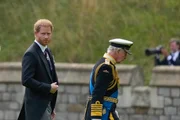 Falta de status "VIP" pode fazer Harry e Meghan se mudarem do Reino Unido