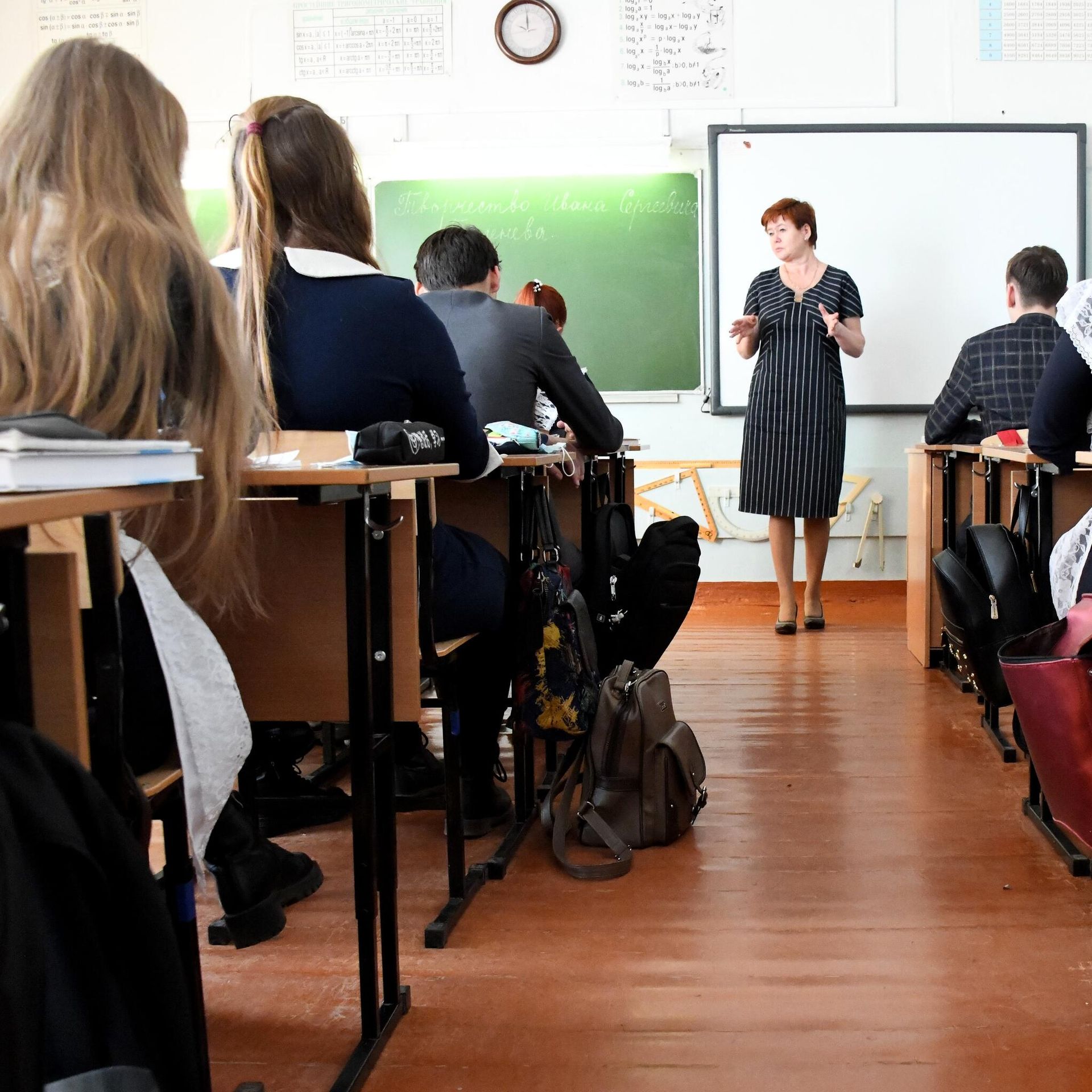 O Ministério da Educação aprovou um novo padrão educacional para os 10º e 11º anos